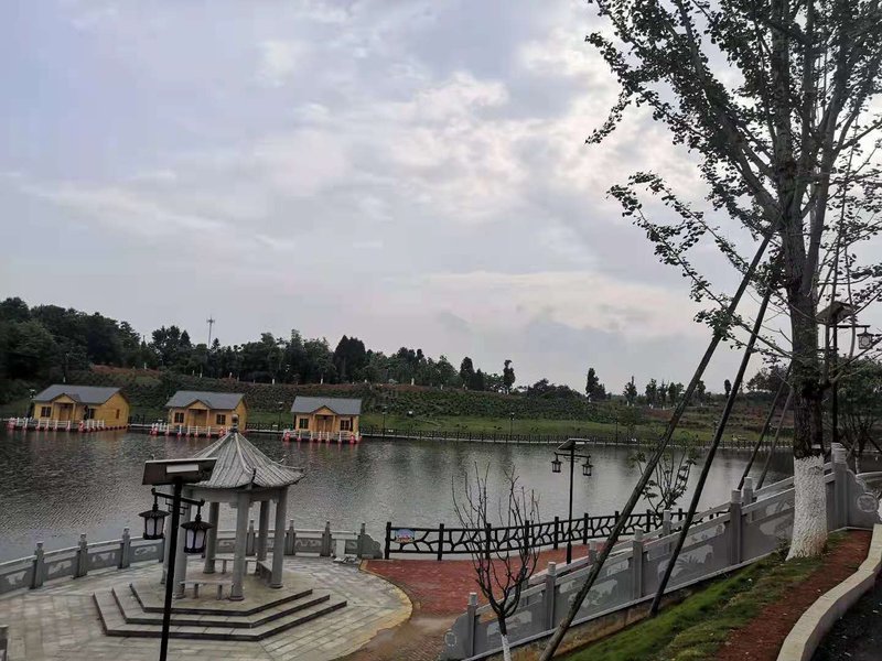 Chongyang Xizhuang Resort Over view