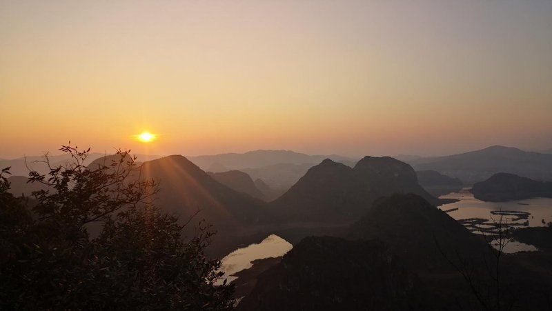 Tien Son周边景点