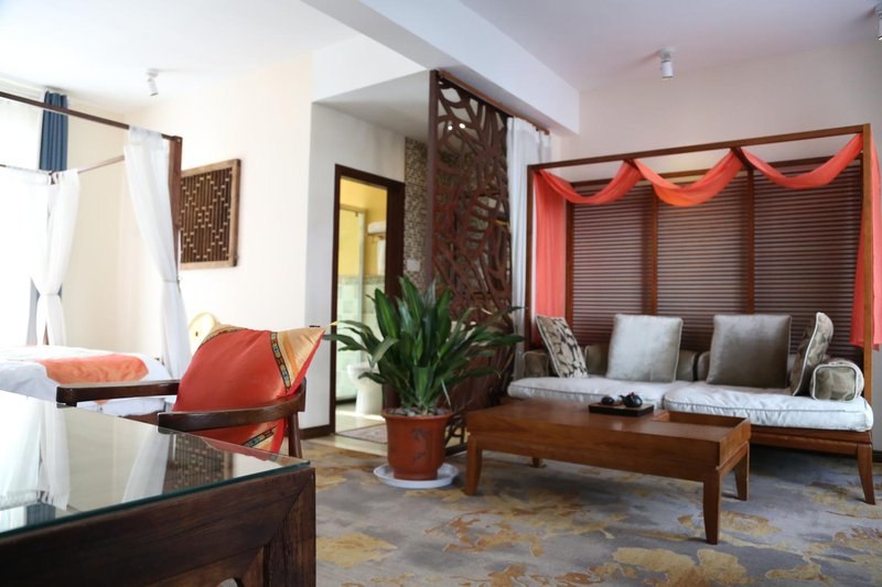 Dian Chi Lake VillaGuest Room