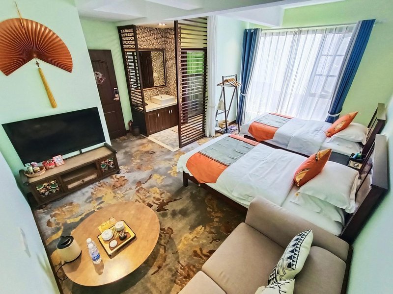 Dian Chi Lake VillaGuest Room