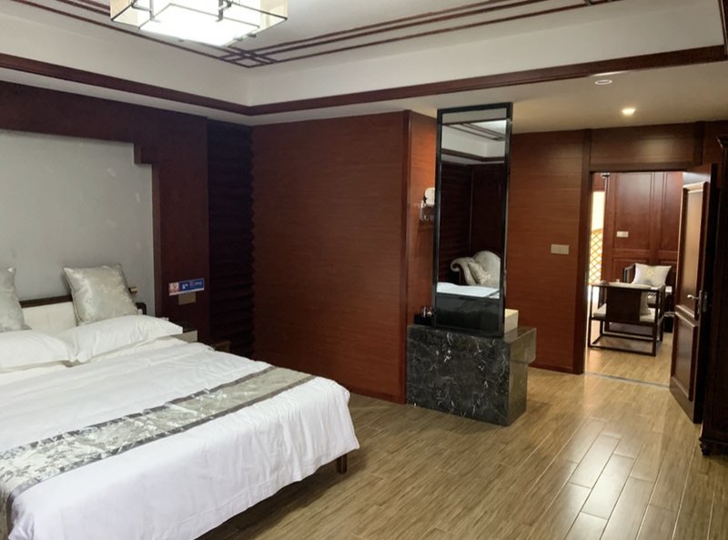 Yancheng Dongfang Taohuazhou Hot Spring Hotel Guest Room