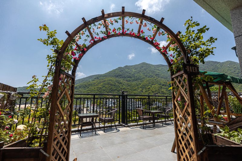 Xiangshan yunshe Inn Over view