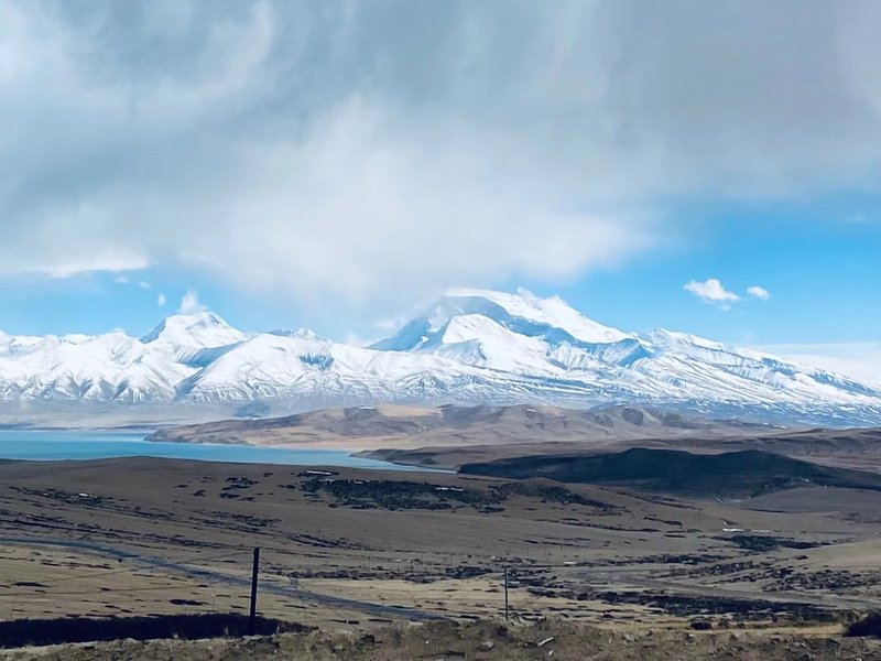 Qinghai Lake Resort Hotel周边景点