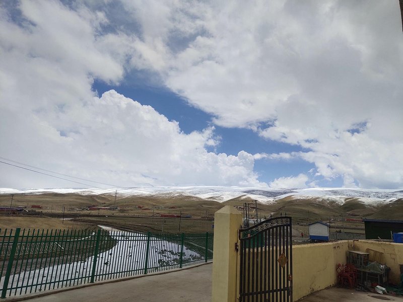 Qinghai Lake Resort Hotel周边景点