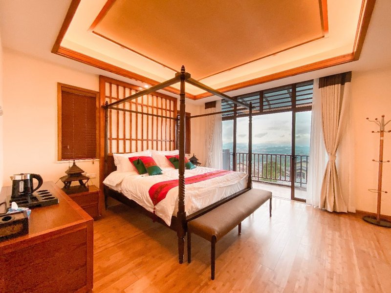 Tangti Waterfront Hot Spring Resort Guest Room