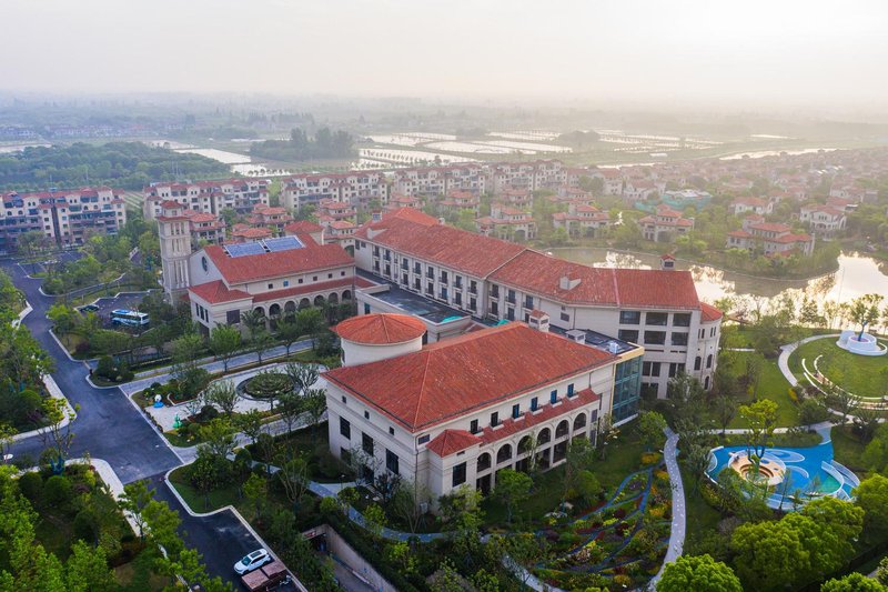 Flower Expo State Guest Hotel Over view