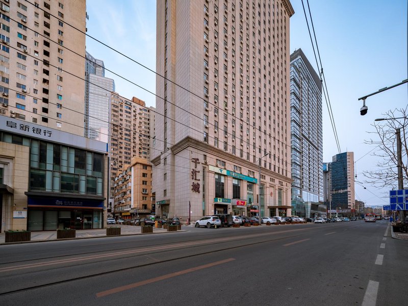 Haizhongjin Apartment Hotel (Dalian Zhongshan Plaza Minzhu Branch) Over view