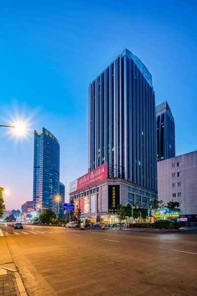 Ibis Styles Hotel (Lianyungang Suning Plaza) Over view