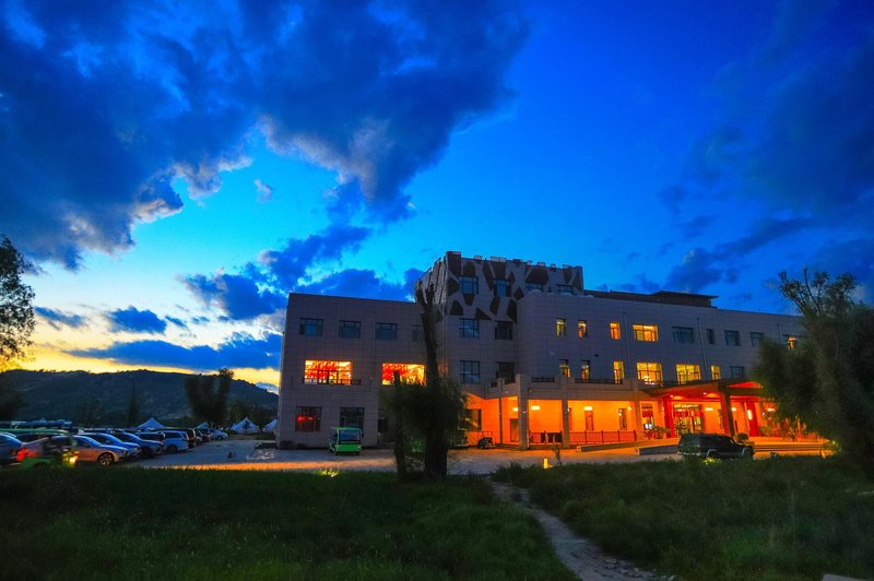 Yulong Shahu Container Hot Spring Hotel Over view