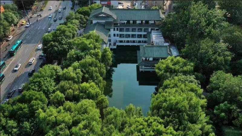 Lishe Diyiquan Wenhua Hotel Over view