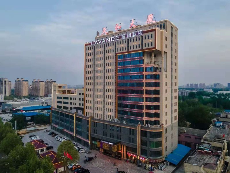 Tianhe Shangwu Hotel (Luquan Development Zone Tianhe Building) over view