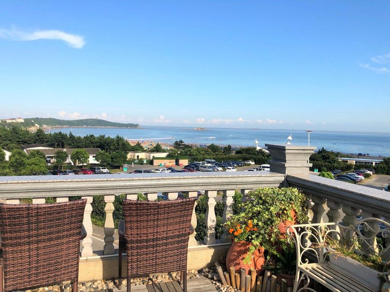 Bihaijinsha Feng's Family Inn Over view