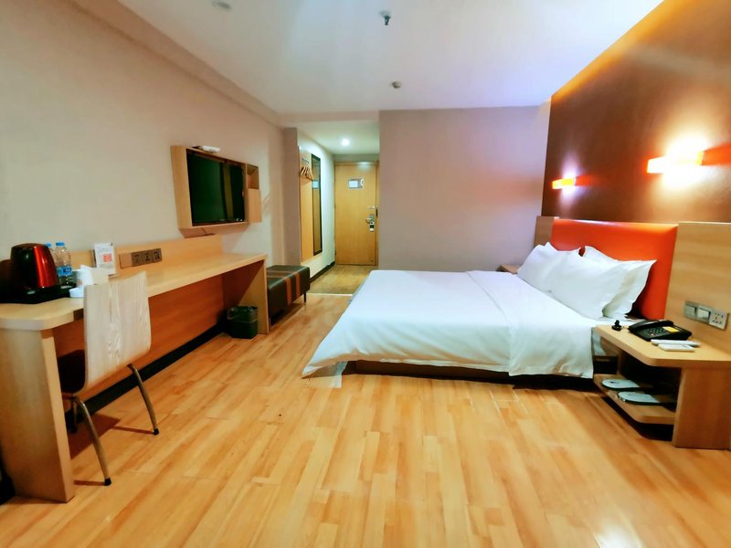 7 Days Premium Xinyang Railway Station Culture CenterGuest Room