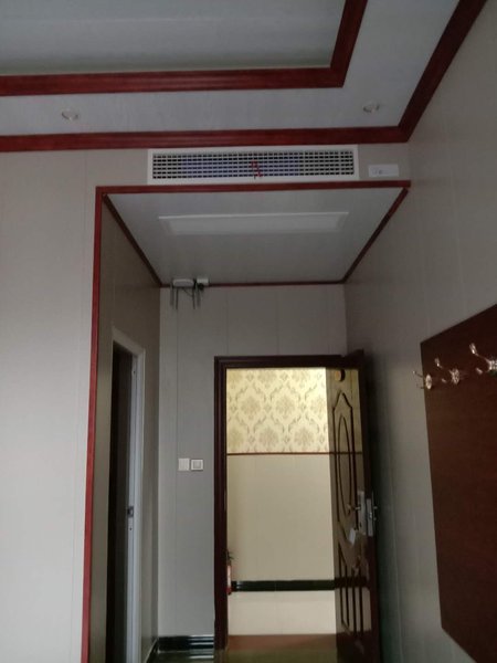 jiningweishandaolaobanzhangyufubinguan 酒店外观