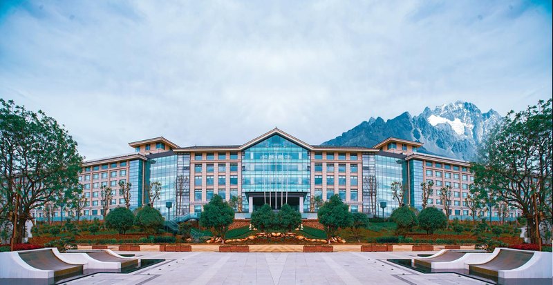 Hilton Lijiang over view
