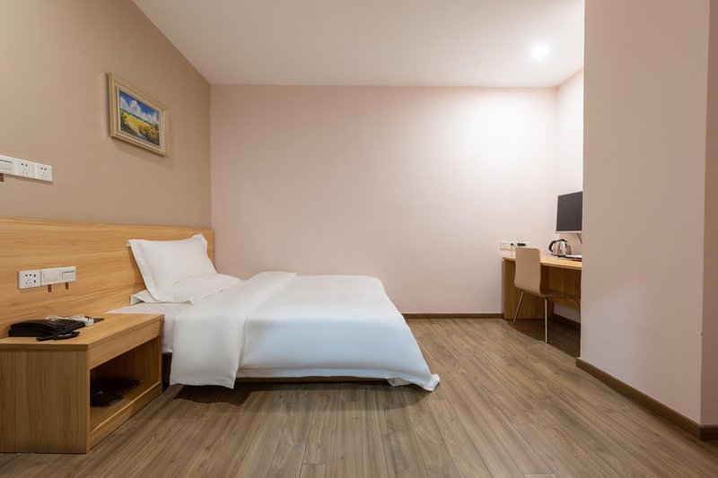 Seven Plus One HotelGuest Room