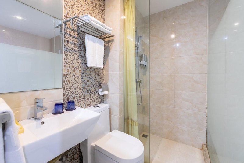 Seven Plus One HotelGuest Room