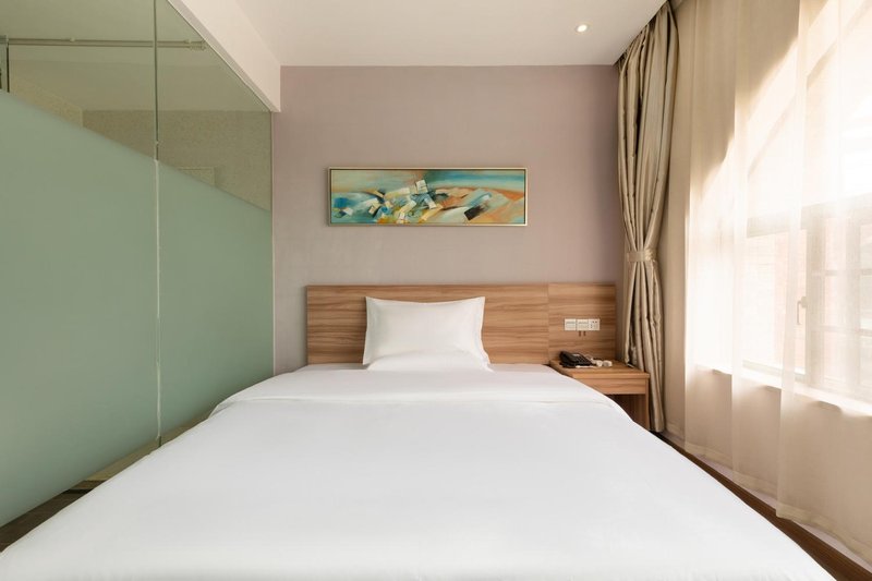 Seven Plus One HotelGuest Room