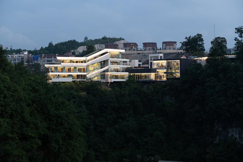 Solowandering Cloud river hotel Over view