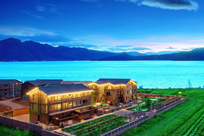 糊涂窝湖景度假酒店(泸沽湖亲爱的客栈)外景图