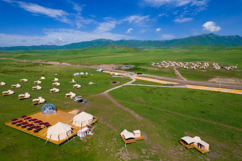 夏河燕欧桑科国际露营公园营地外景图