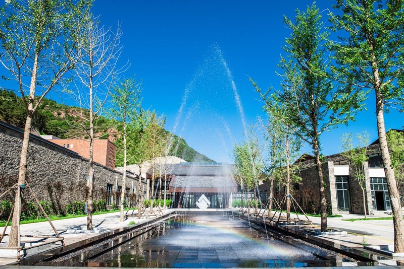 Chengde Hotel MoMc Over view