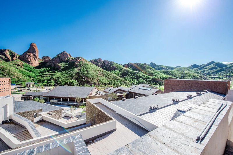 Chengde Hotel MoMc Over view