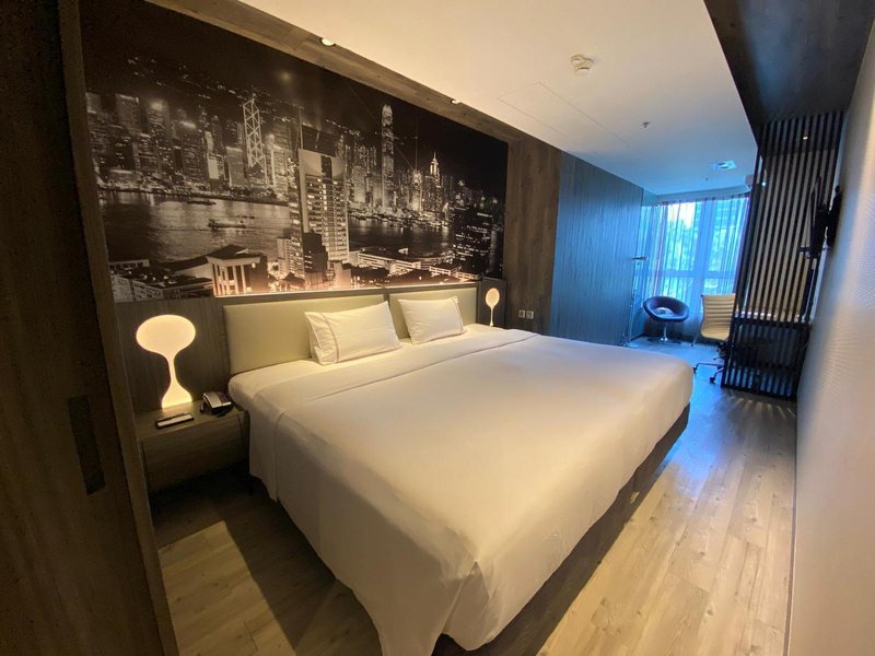 The Perkin Hotel Guest Room