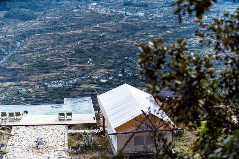 Clouds Glamping Over view