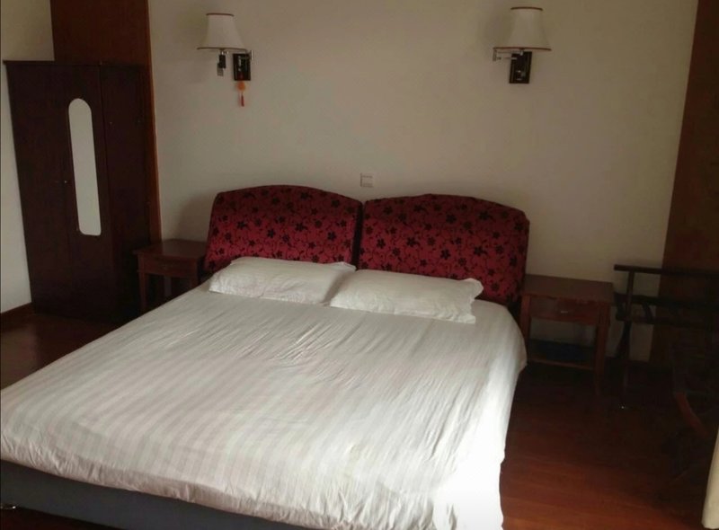 Huangjia Huayuan Farm House Guest Room