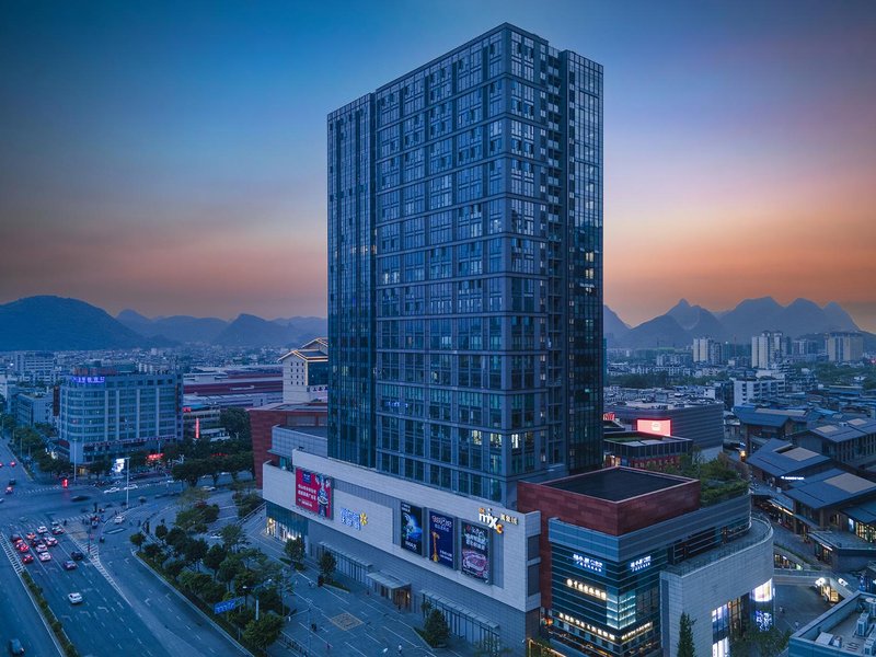 Guilin platinum House Hotel(Two Rivers and Four Lakes Mixc City Store) Over view