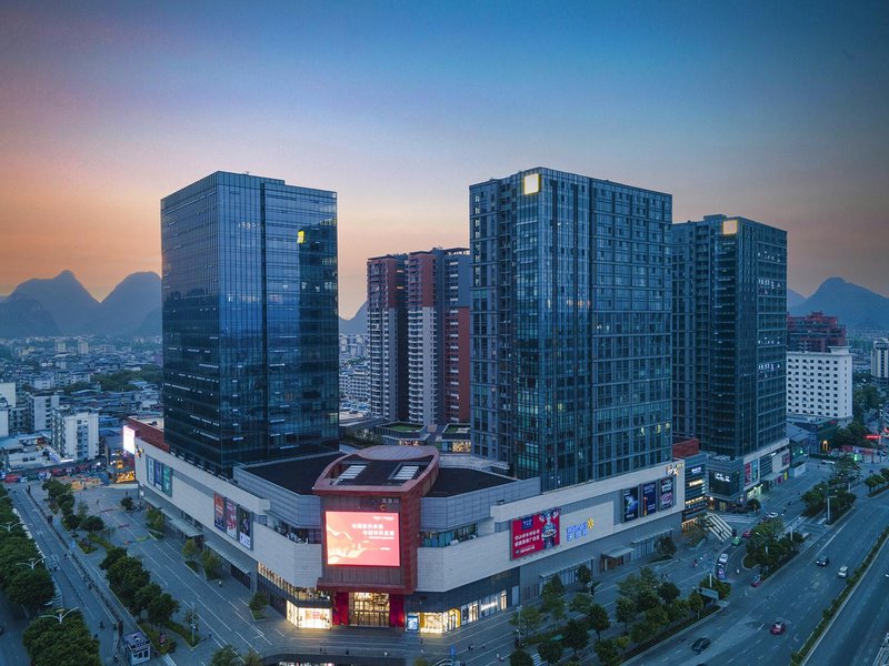 Guilin platinum House Hotel(Two Rivers and Four Lakes Mixc City Store) Over view