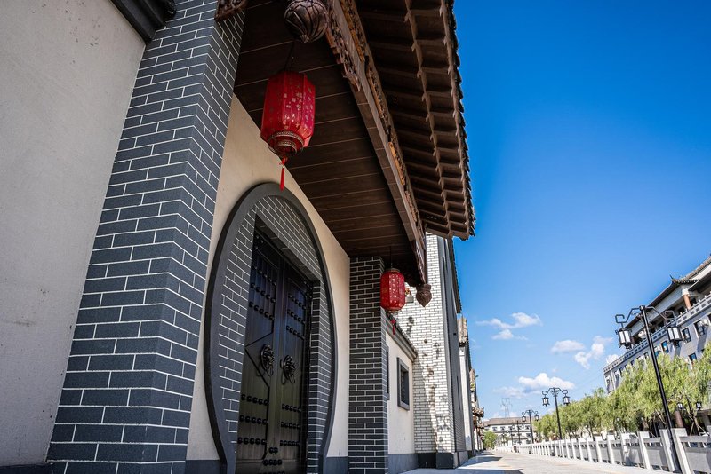 Huairen Jiangnan Watertown Hotel Over view