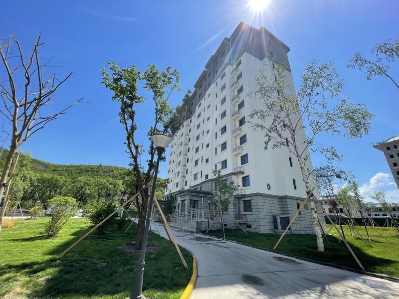 Yuping Xueyu HotelOver view