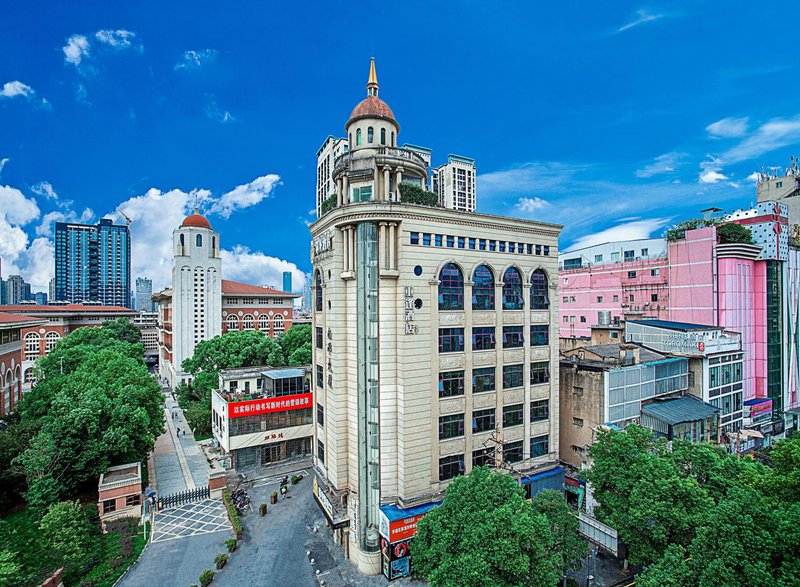 Chongfeng Hotel (Changsha Wuyi Square) Over view