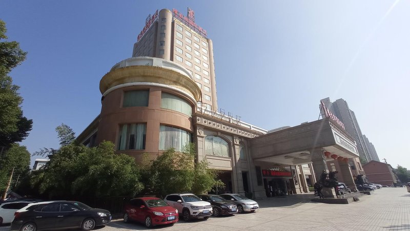 Vienna International Hotel (Jiaozuo High Speed Railway Station) Over view