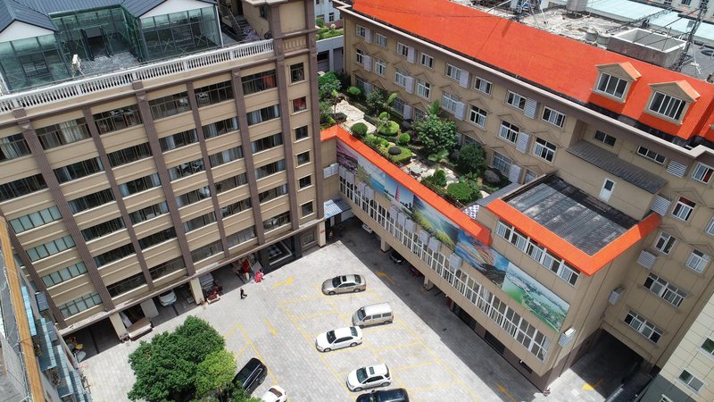 Guiyuan Hotel Over view