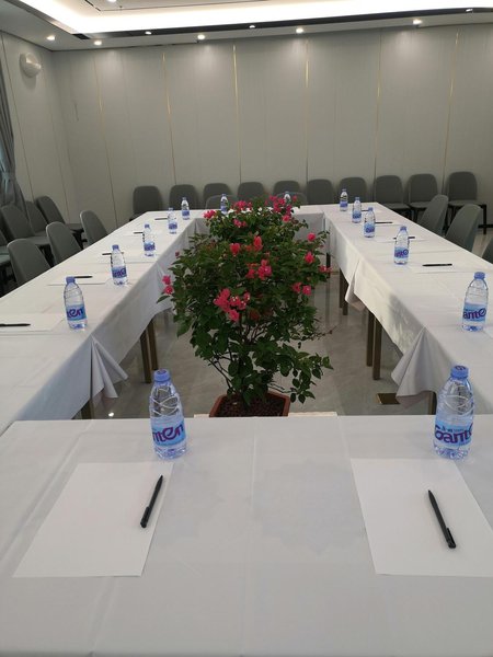  meeting room