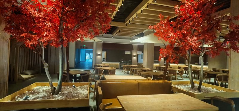 Luming Hot Spring Hotel (Wanfeng Tonghua Ski Resort) Restaurant