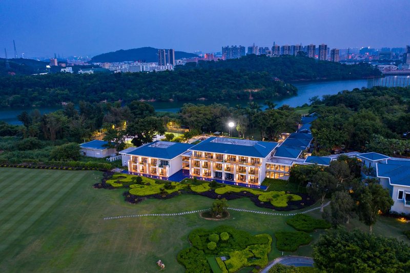 Long Island Golf & Private Resort Hotel Over view