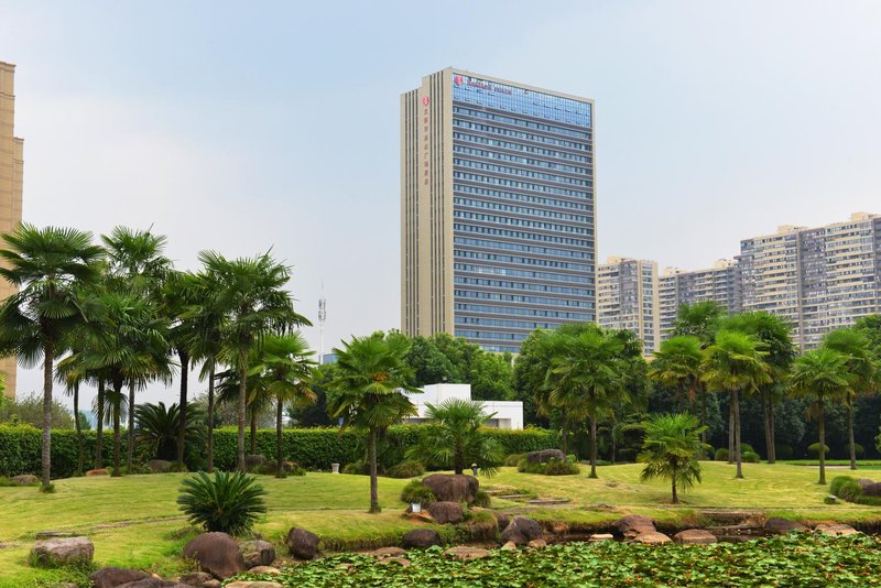 Ramada Plaza Shengzhou Wenfeng Over view