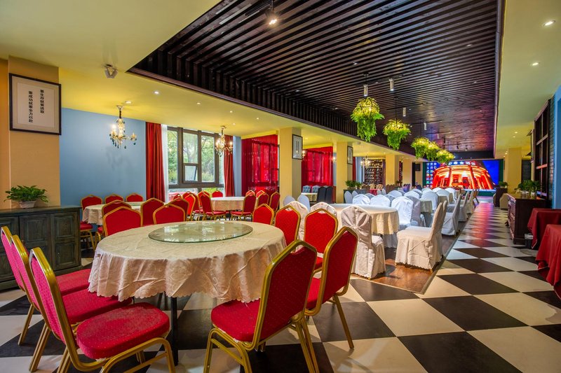 Pushkin Hotel Restaurant