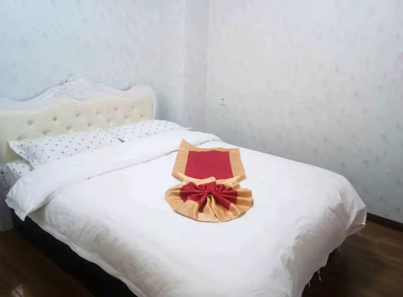 Yulin Family Hotel Guest Room