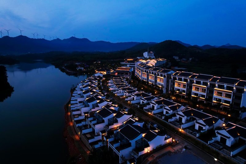 Xiang Jiangnan Hot Spring Resort Over view