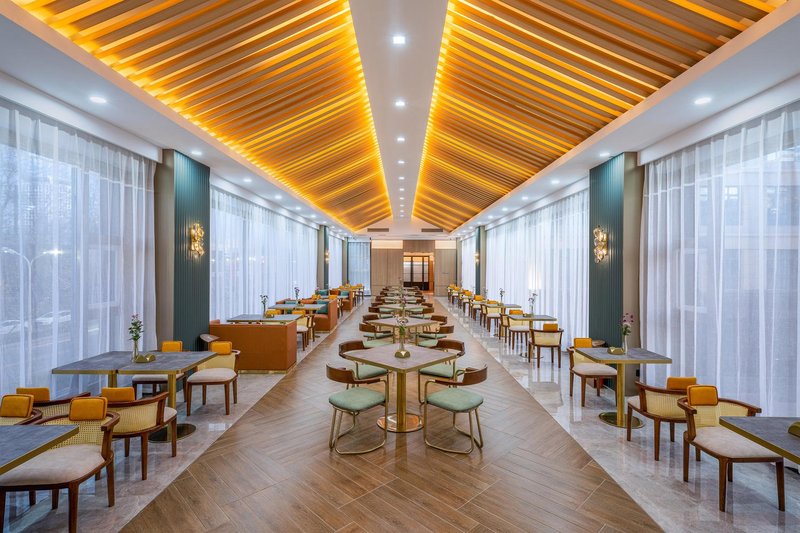 Orange Hotel (Puyang Government Branch) Restaurant