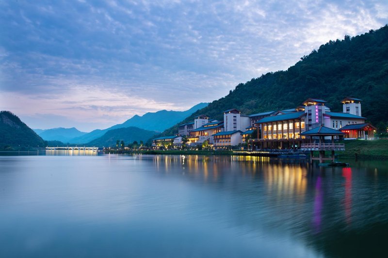 BJG Swan Lake Hot Spring Hotel Over view