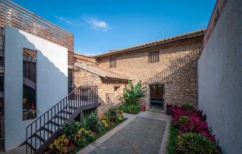 Mengzi Fanjian Humanities and Art HotelOver view