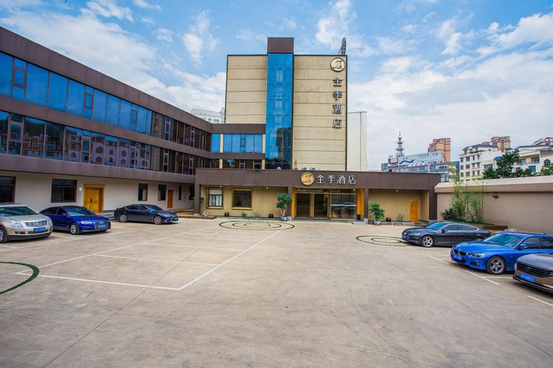 JI HOTEL WENSHAN CITY Over view