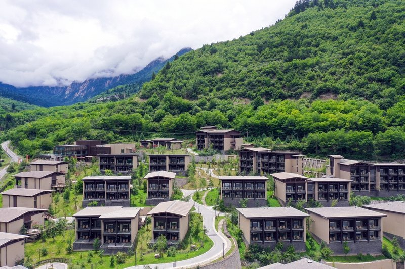 Conrad Jiuzhaigou over view