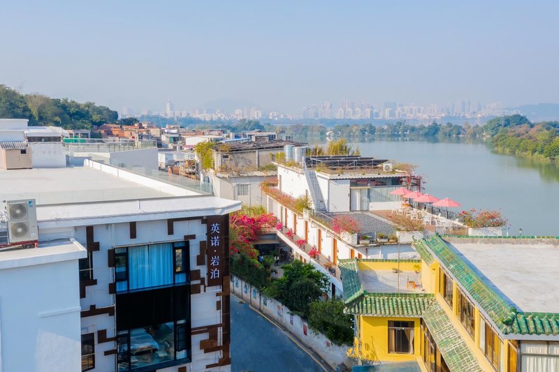 In now mooring hotelOver view